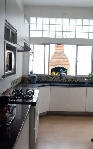 Casa à venda com 130m², 3 quartos e 4 vagasCozinha