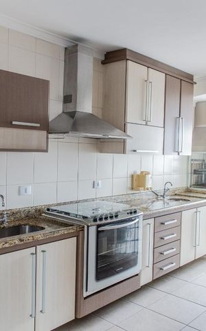 Apartamento à venda com 98m², 3 quartos e 2 vagas Apartamento à venda com 98m², 3 quartos e 2 vagasCozinha
