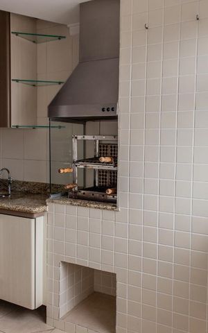 Apartamento à venda com 98m², 3 quartos e 2 vagas Apartamento à venda com 98m², 3 quartos e 2 vagasÁrea de Serviço