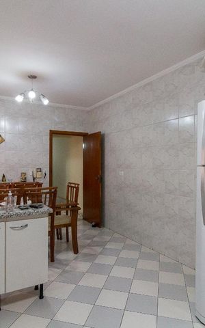 Casa à venda com 183m², 3 quartos e 2 vagasCozinha