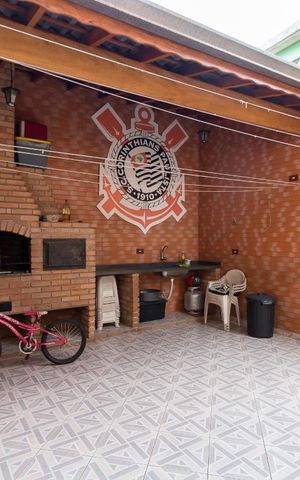 Casa à venda com 183m², 3 quartos e 2 vagasChurrasqueira e quintal