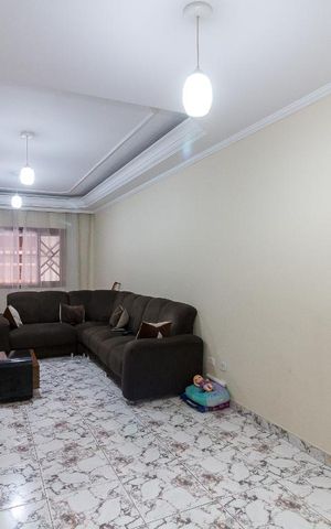 Casa à venda com 183m², 3 quartos e 2 vagasSala