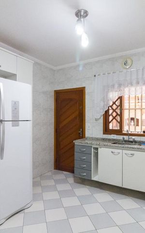 Casa à venda com 183m², 3 quartos e 2 vagasCozinha