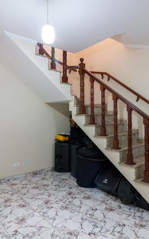 Casa à venda com 183m², 3 quartos e 2 vagasSala
