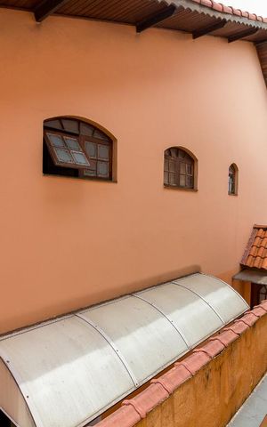 Casa à venda com 183m², 3 quartos e 2 vagasVista quarto 1