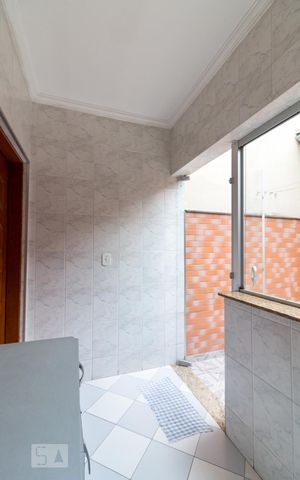 Casa à venda com 183m², 3 quartos e 2 vagasÁrea de serviço
