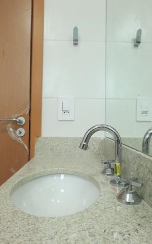 Apartamento à venda com 64m², 2 quartos e 2 vagasBanheiro Social