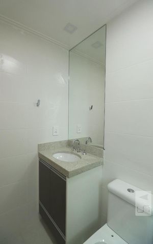 Apartamento à venda com 64m², 2 quartos e 2 vagasBanheiro da Suíte