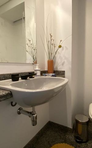 Apartamento à venda com 160m², 4 quartos e 3 vagas Apartamento à venda com 160m², 4 quartos e 3 vagasLavabo