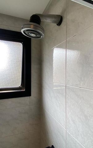 Apartamento à venda com 160m², 4 quartos e 3 vagas Apartamento à venda com 160m², 4 quartos e 3 vagasChuveiro