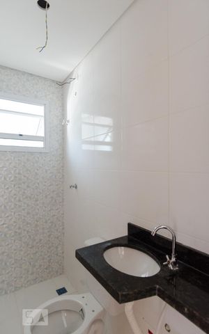 Apartamento à venda com 114m², 2 quartos e 1 vaga Apartamento à venda com 114m², 2 quartos e 1 vagaBanheiro