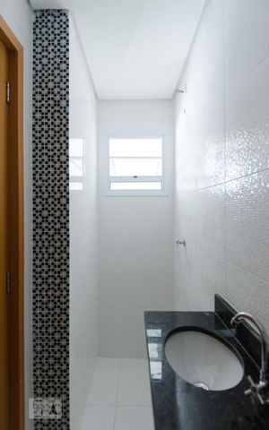 Apartamento à venda com 114m², 2 quartos e 1 vaga Apartamento à venda com 114m², 2 quartos e 1 vagaBanheiro da suíte