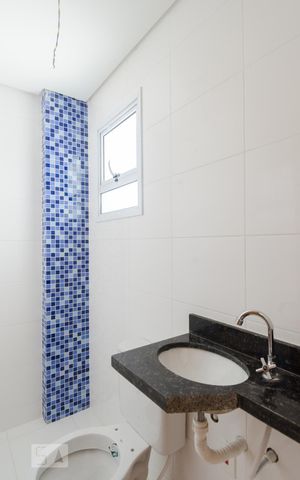 Apartamento à venda com 136m², 3 quartos e 1 vaga Apartamento à venda com 136m², 3 quartos e 1 vagaBanheiro da suíte
