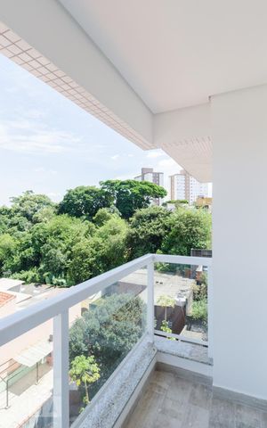 Apartamento à venda com 136m², 3 quartos e 1 vaga Apartamento à venda com 136m², 3 quartos e 1 vagaVaranda