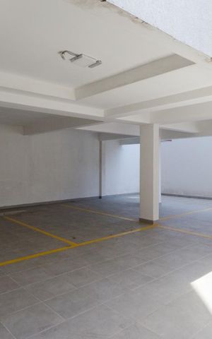 Apartamento à venda com 136m², 3 quartos e 1 vaga Apartamento à venda com 136m², 3 quartos e 1 vagaGaragem