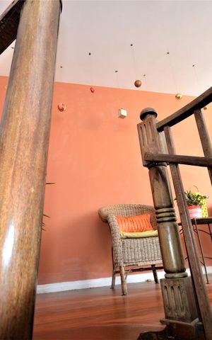 Apartamento à venda com 270m², 3 quartos e 2 vagasEscada