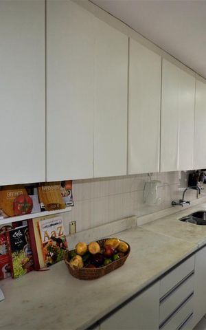 Apartamento à venda com 270m², 3 quartos e 2 vagasCozinha 