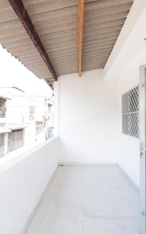 Casa à venda com 150m², 4 quartos e 2 vagas Casa à venda com 150m², 4 quartos e 2 vagasVaranda quarto 1