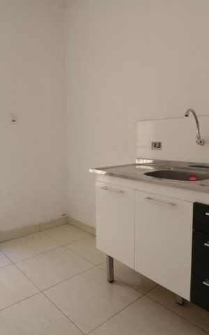 Casa à venda com 150m², 4 quartos e 2 vagas Casa à venda com 150m², 4 quartos e 2 vagasCozinha