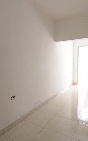 Casa à venda com 150m², 4 quartos e 2 vagas Casa à venda com 150m², 4 quartos e 2 vagasSala de Jantar