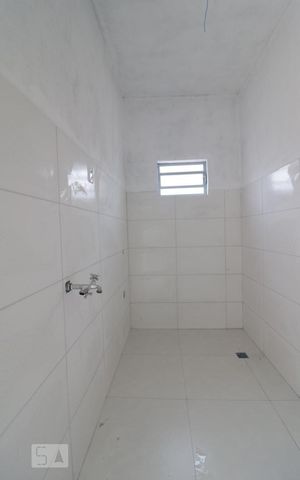 Casa à venda com 150m², 4 quartos e 2 vagas Casa à venda com 150m², 4 quartos e 2 vagasArea de serviço