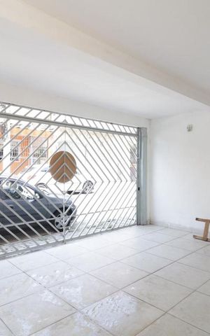 Casa à venda com 150m², 4 quartos e 2 vagas Casa à venda com 150m², 4 quartos e 2 vagasGaragem