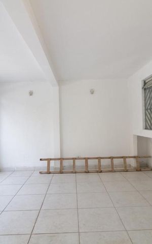 Casa à venda com 150m², 4 quartos e 2 vagas Casa à venda com 150m², 4 quartos e 2 vagasGaragem