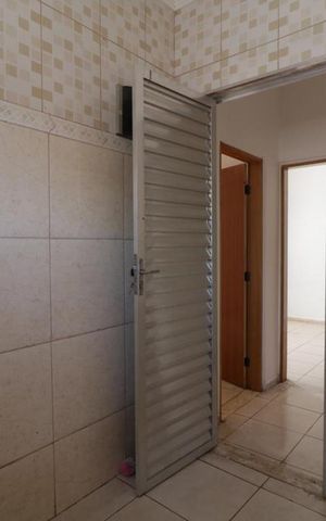 Casa à venda com 150m², 4 quartos e 2 vagas Casa à venda com 150m², 4 quartos e 2 vagasBanheiro 2