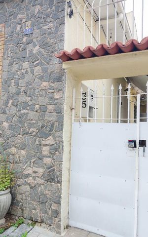 Casa à venda com 110m², 3 quartos e sem vagaFachada