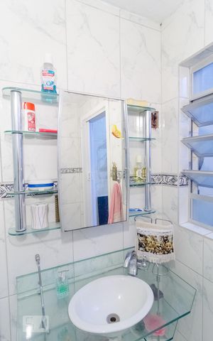 Casa à venda com 110m², 3 quartos e sem vagaBanheiro 2