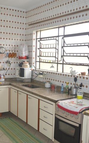 Casa à venda com 155m², 4 quartos e 2 vagasCozinha
