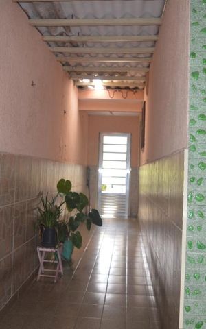 Casa à venda com 155m², 4 quartos e 2 vagasFrente da casa