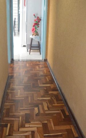 Casa à venda com 155m², 4 quartos e 2 vagasCorredor