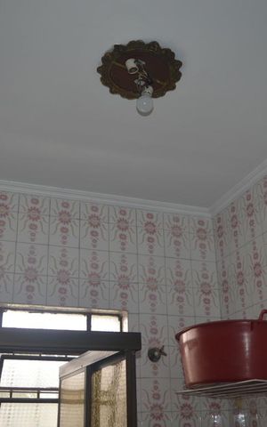 Casa à venda com 155m², 4 quartos e 2 vagasBanheiro 2