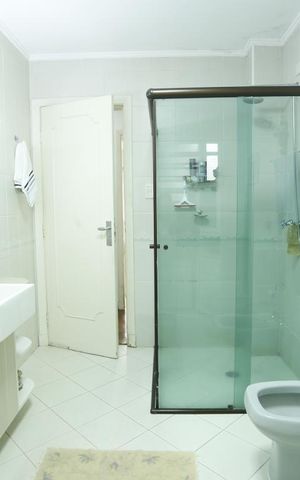 Apartamento à venda com 220m², 4 quartos e 1 vagaBanheiro 2