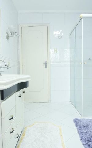 Apartamento à venda com 220m², 4 quartos e 1 vagaBanheiro do Quarto 3- Suíte