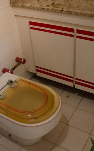 Casa à venda com 432m², 4 quartos e 6 vagasBanheiro da suite 3