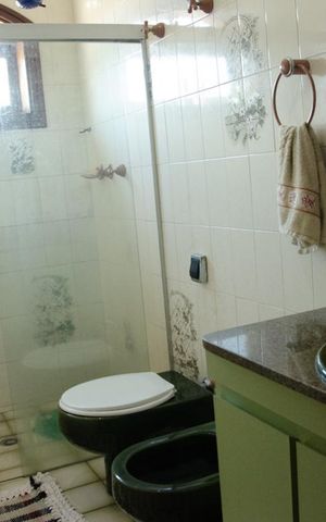 Casa à venda com 432m², 4 quartos e 6 vagasBanheiro Social