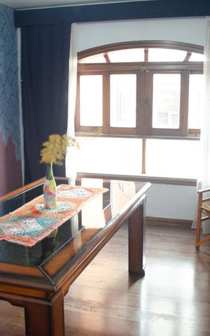 Casa à venda com 432m², 4 quartos e 6 vagasSala