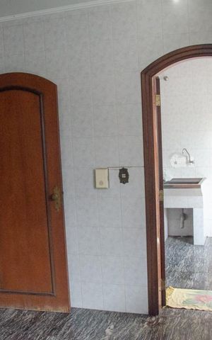 Casa à venda com 432m², 4 quartos e 6 vagasArea de serviço