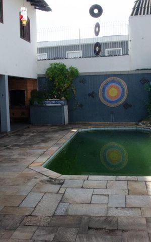Casa à venda com 432m², 4 quartos e 6 vagasÁrea comum - Piscina