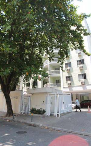 Apartamento para alugar com 73m², 3 quartos e 1 vagaFachada e portaria