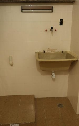 Apartamento à venda com 77m², 2 quartos e 1 vagaDetalhe da area de serviço
