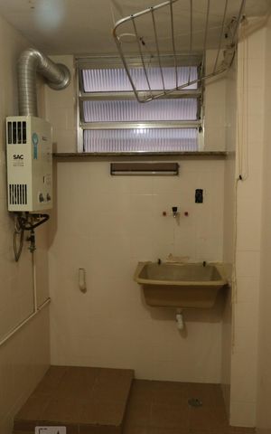 Apartamento à venda com 77m², 2 quartos e 1 vagaÁrea de Serviço