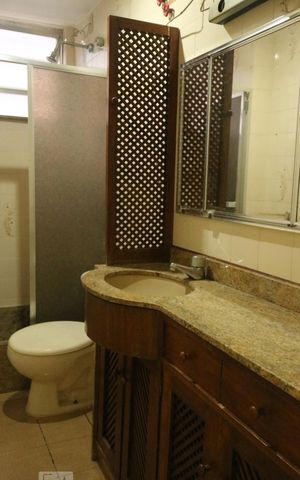 Apartamento à venda com 77m², 2 quartos e 1 vagaDetalhe do Banheiro 