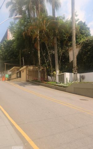 Apartamento à venda com 77m², 2 quartos e 1 vagaFachada e portaria