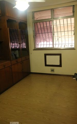 Apartamento à venda com 77m², 2 quartos e 1 vagaDetalhe Sala