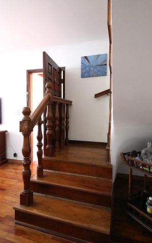 Casa à venda com 172m², 3 quartos e 2 vagasAcesso ao Piso Superior 