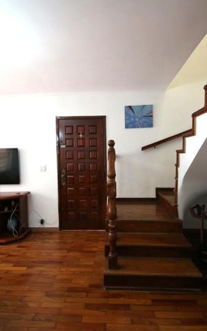 Casa à venda com 172m², 3 quartos e 2 vagasSala 