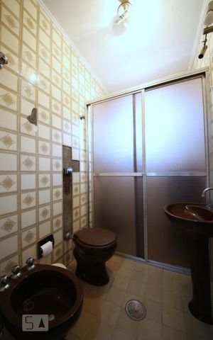Casa à venda com 172m², 3 quartos e 2 vagasBanheiro 1
